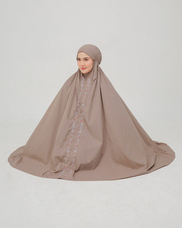 Qilla Travel Prayer Robe - Brown