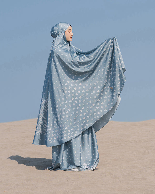 Aziera Prayer Robe - Blue