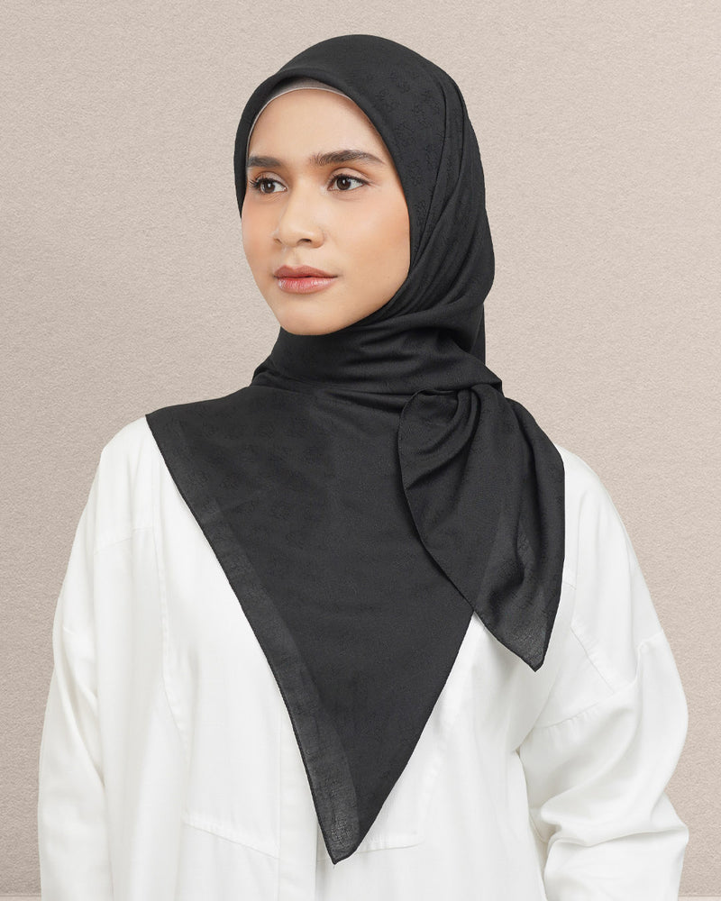 Elea Jacquard Scarf - Black