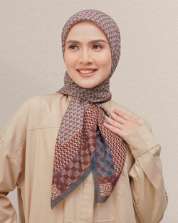 Eve Scarf - Iridium Birck