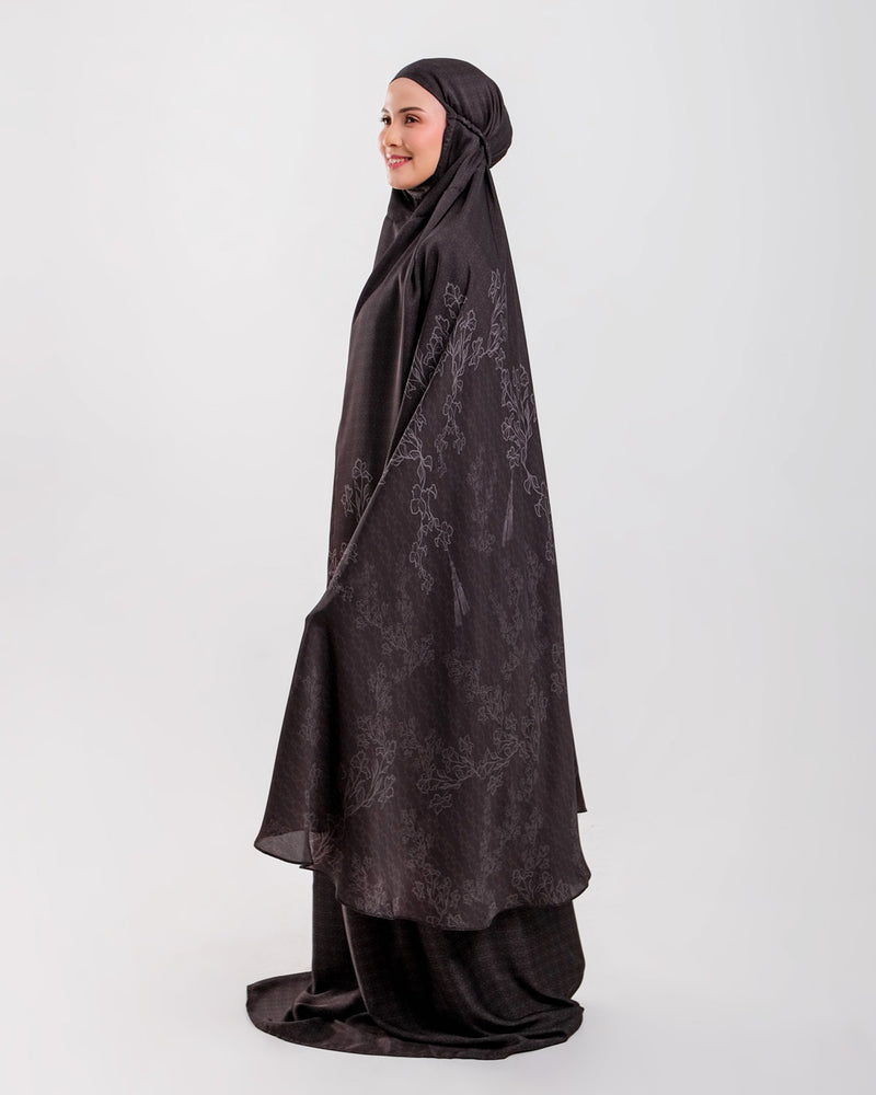 Nadeera Prayer Robe - Black