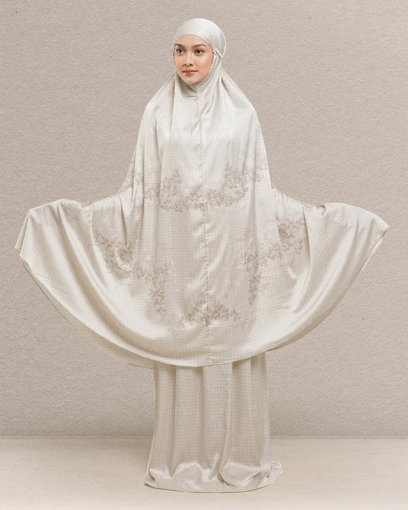 Puspa Prayer Robe - Oatmilk