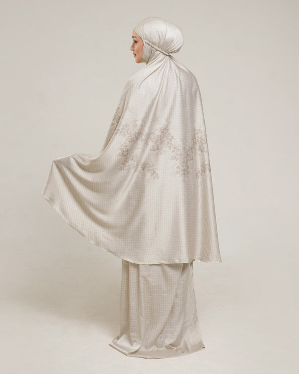 Puspa Prayer Robe - Oatmilk