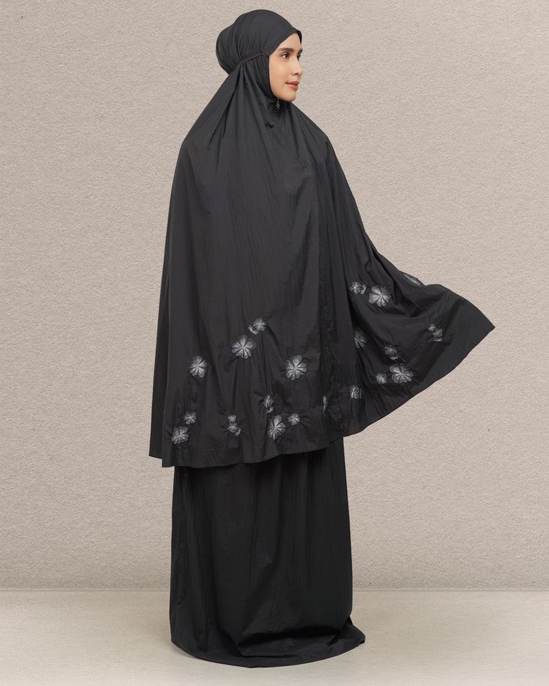 Yumi Travel Prayer Robe - Black
