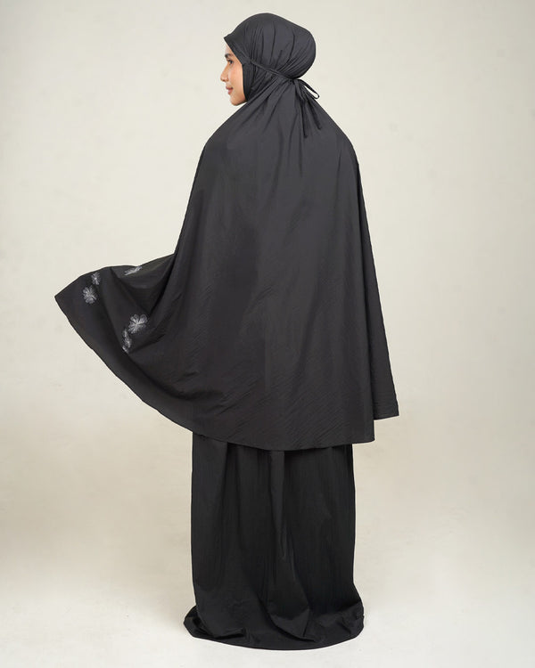 Yumi Travel Prayer Robe - Black