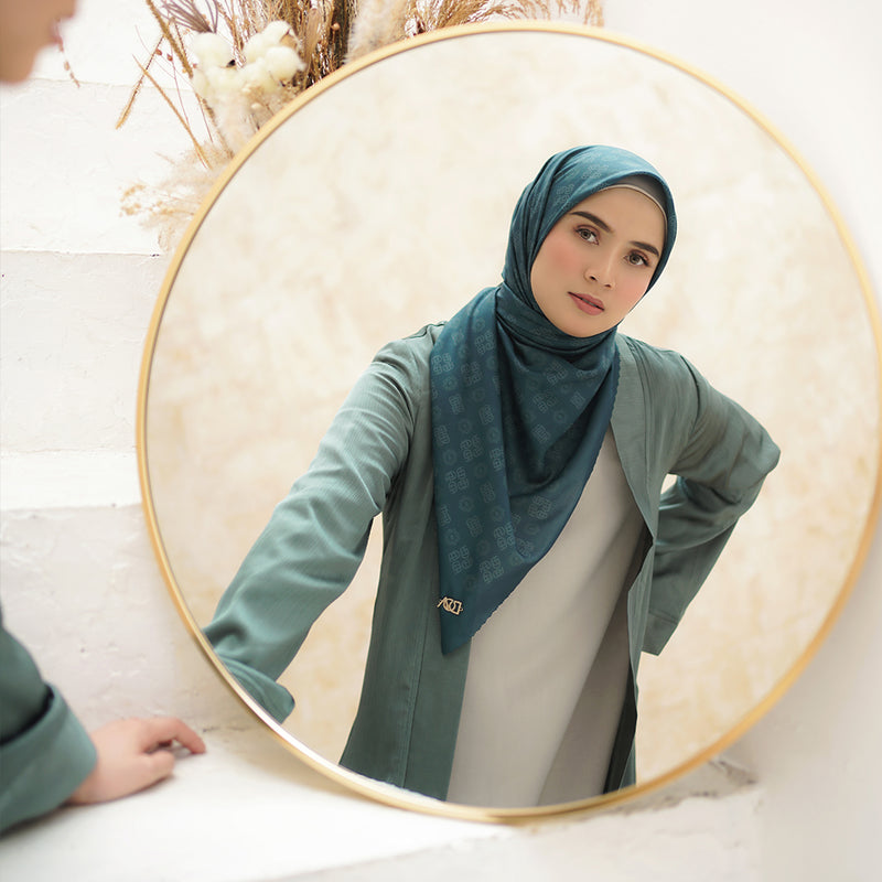 Eleonare Monogram Scarf - Greenish
