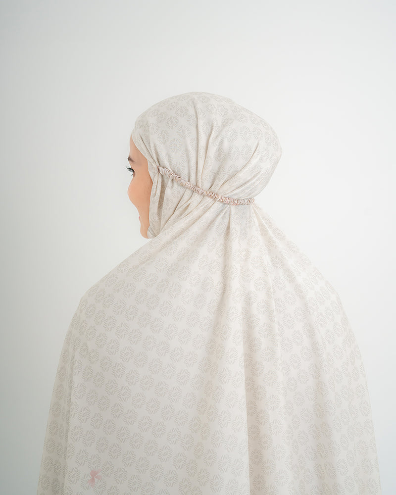 Nara Prayer Robe - Cozy White